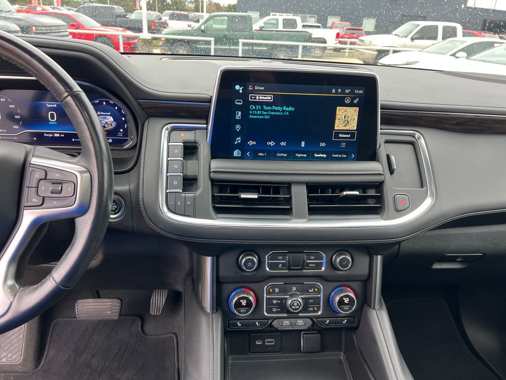 Used 2022 Chevrolet Tahoe LT w/ LT Signature Plus Package image 19