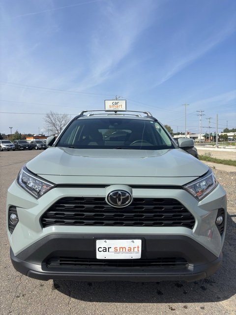 Used 2019 Toyota RAV4 XLE image 2