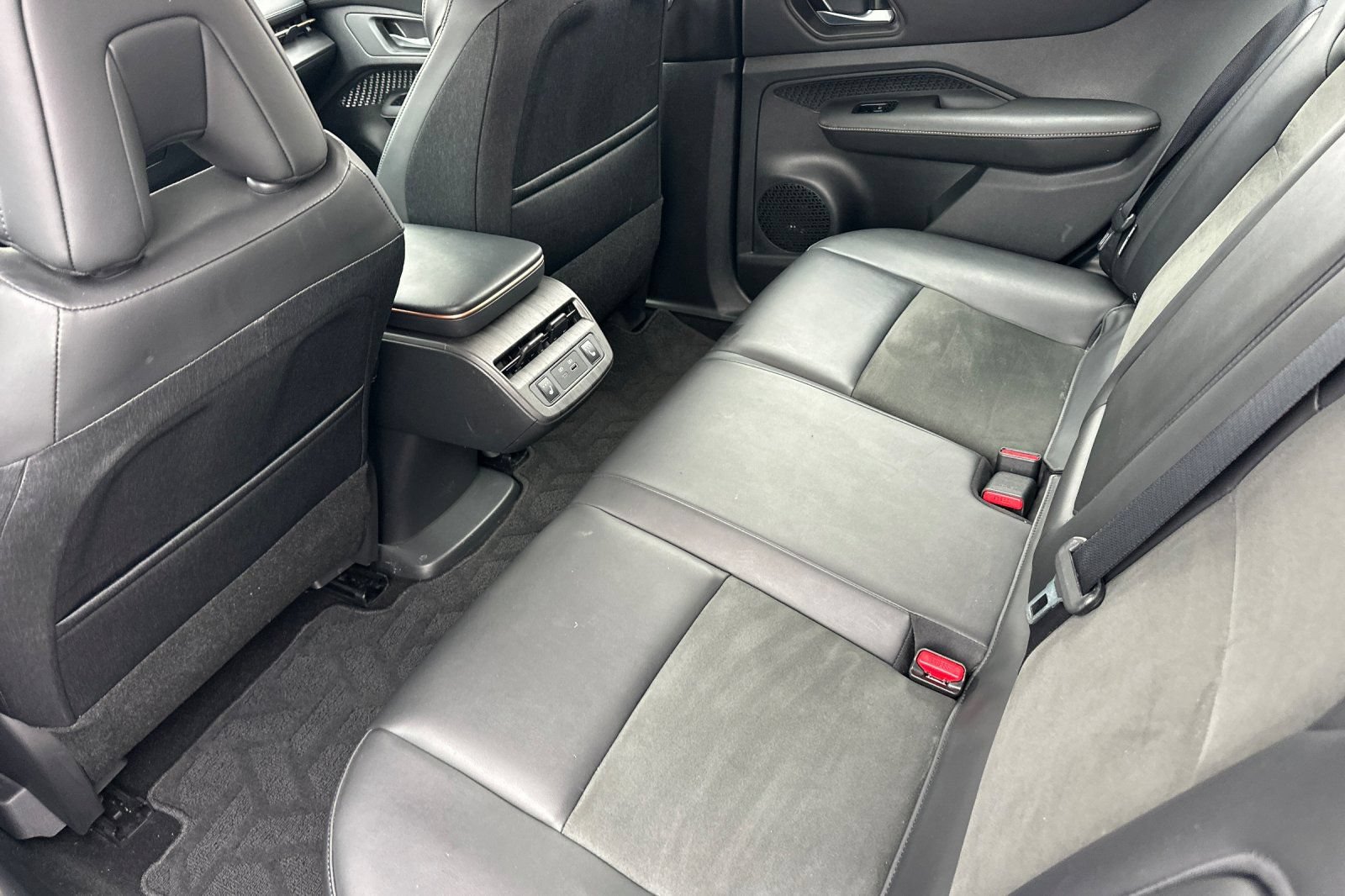 Certified 2024 Nissan Ariya AWD image 13