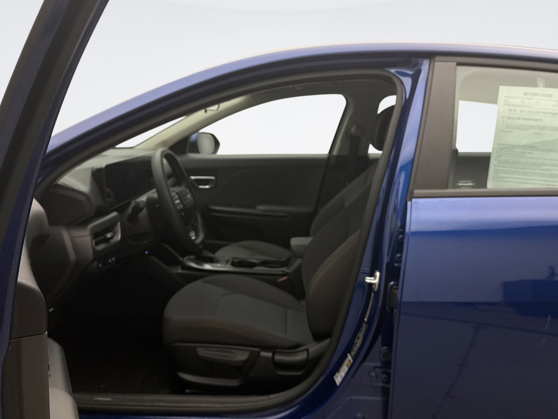 Used 2025 Kia K4 LXS image 8