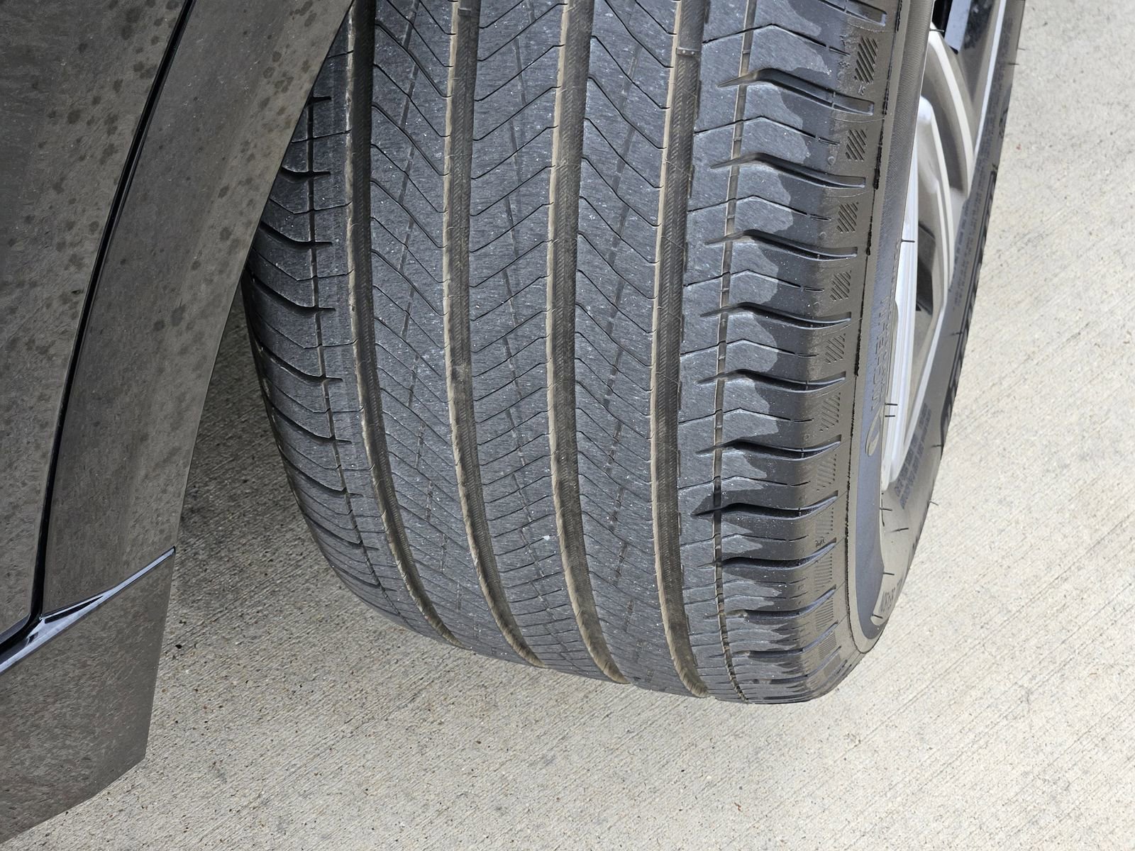 Used 2024 Cadillac Lyriq Luxury w/ LPO, Floor Liner Package image 13