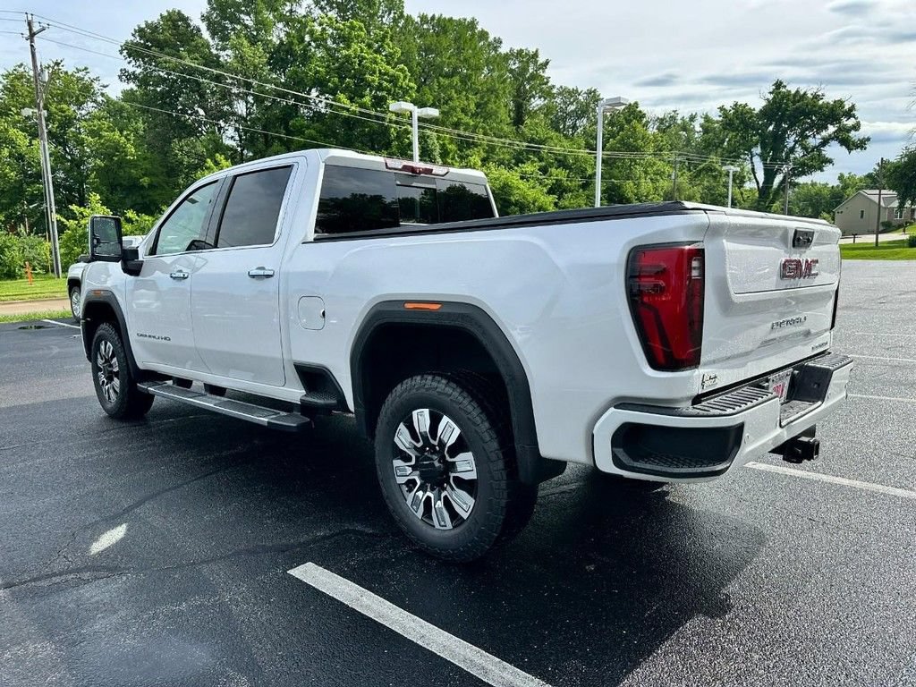 Used 2024 GMC Sierra 2500 Denali w/ Denali Reserve Package AWD/4WD image 6