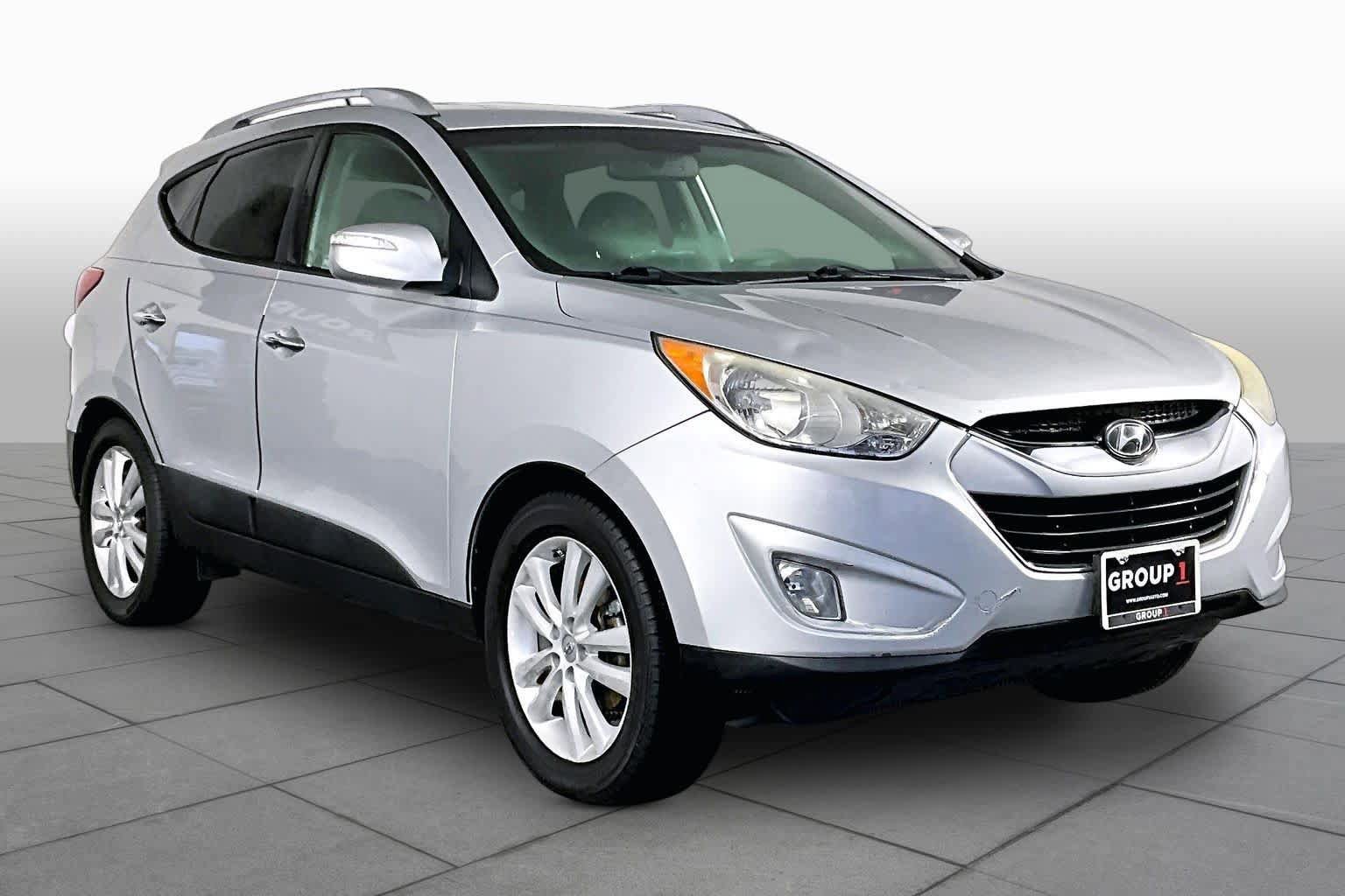 Used 2012 Hyundai Tucson Limited FWD image 2