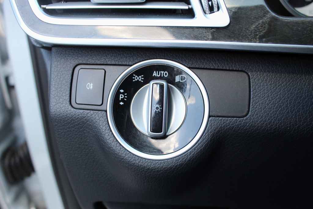 Used 2014 Mercedes-Benz E 350 Sedan image 12