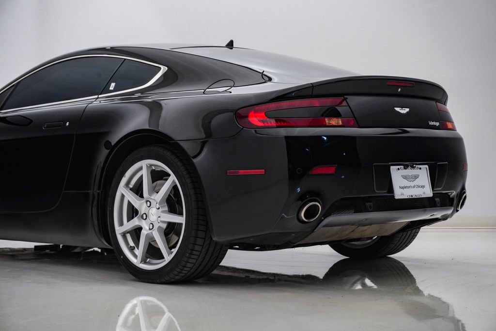 Used 2007 Aston Martin V8 Vantage Coupe RWD image 11