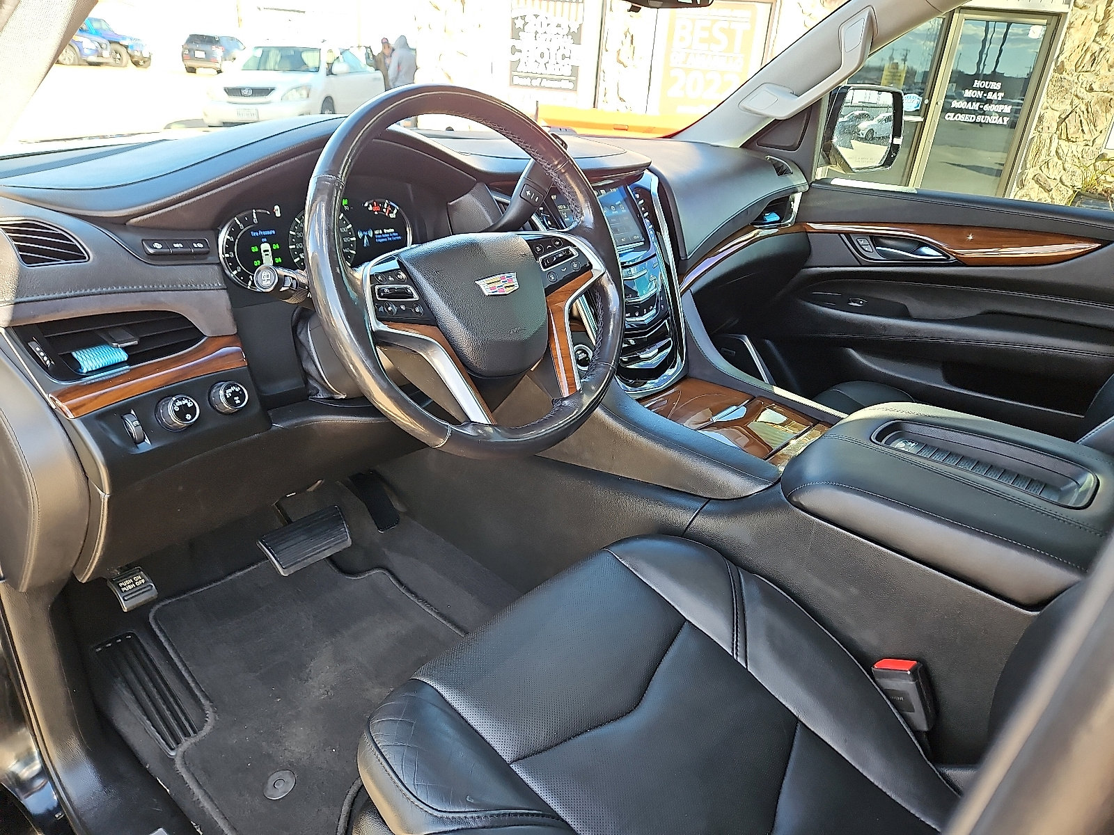 Used 2019 Cadillac Escalade ESV Luxury image 14