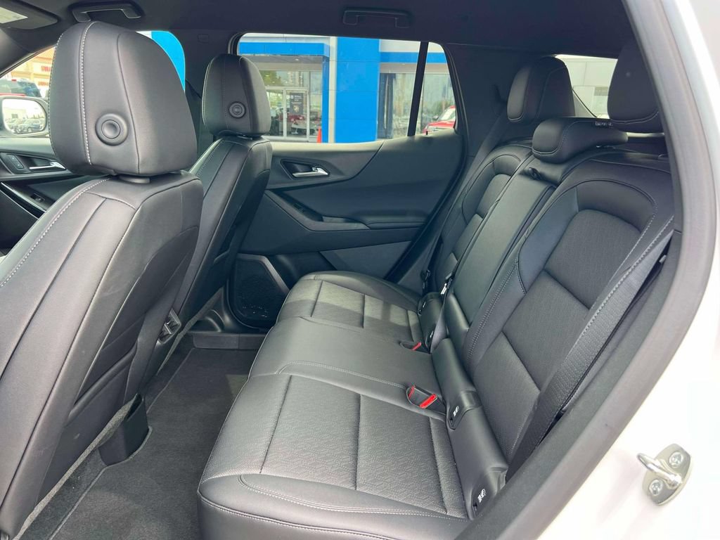 Used 2026 Chevrolet Equinox LT w/ Convenience Package II AWD/4WD image 11