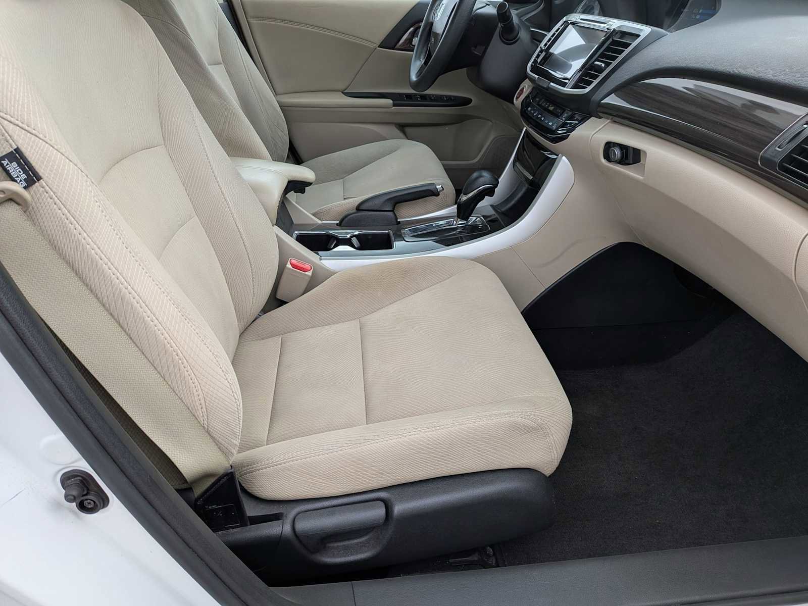 Certified 2017 Honda Accord EX image 21