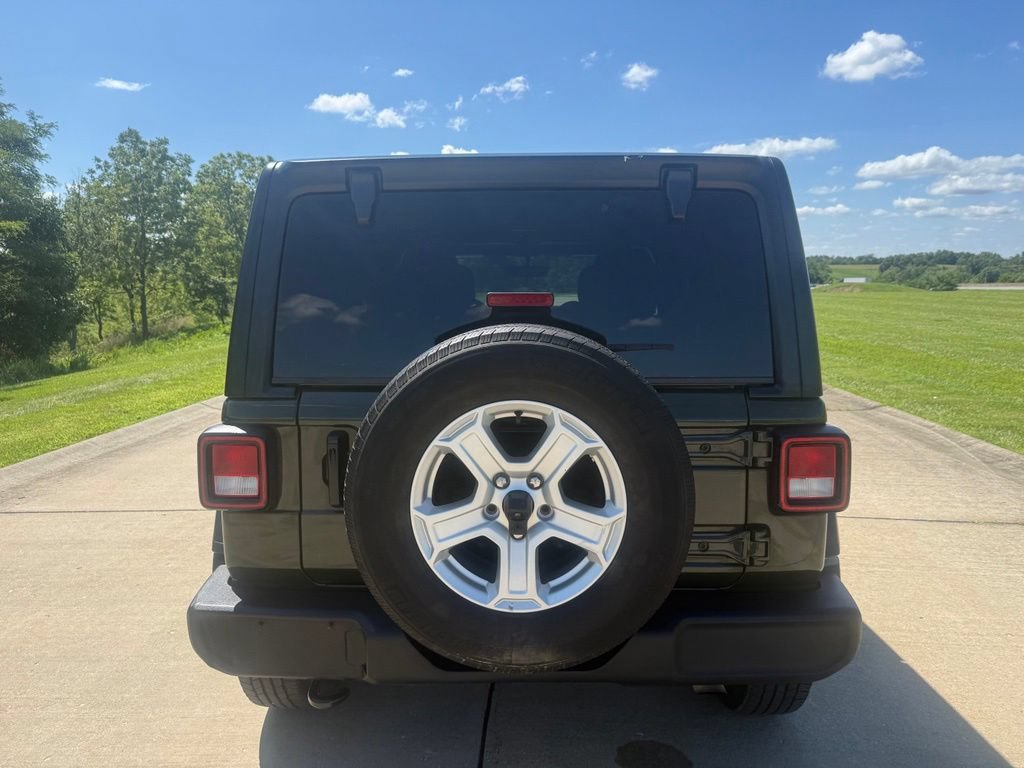 Used 2022 Jeep Wrangler Unlimited Sport AWD/4WD image 4