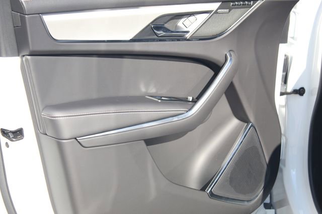 New 2026 Jaguar F-PACE R-Dynamic S image 21