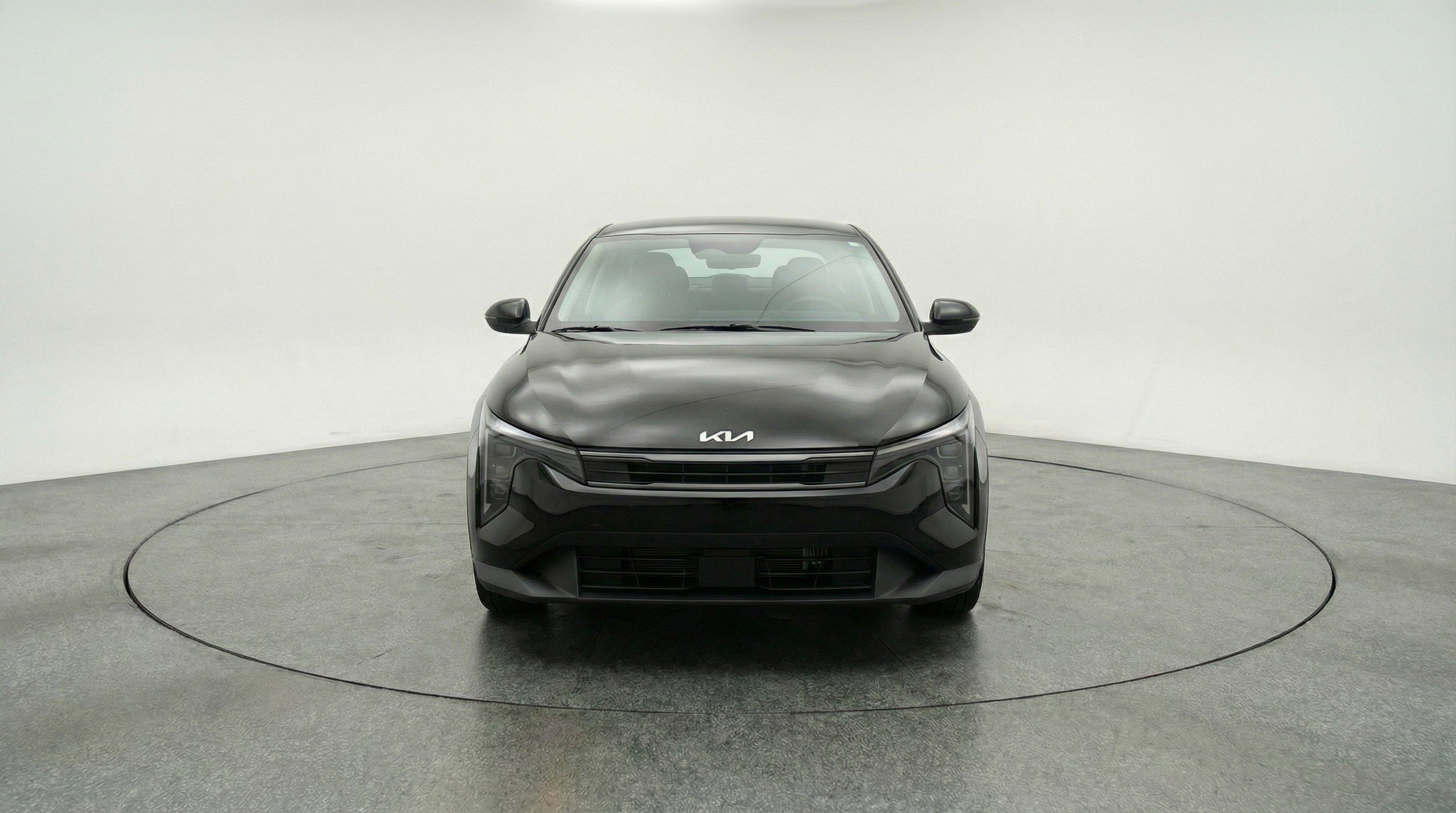 Used 2025 Kia K4 LXS image 2
