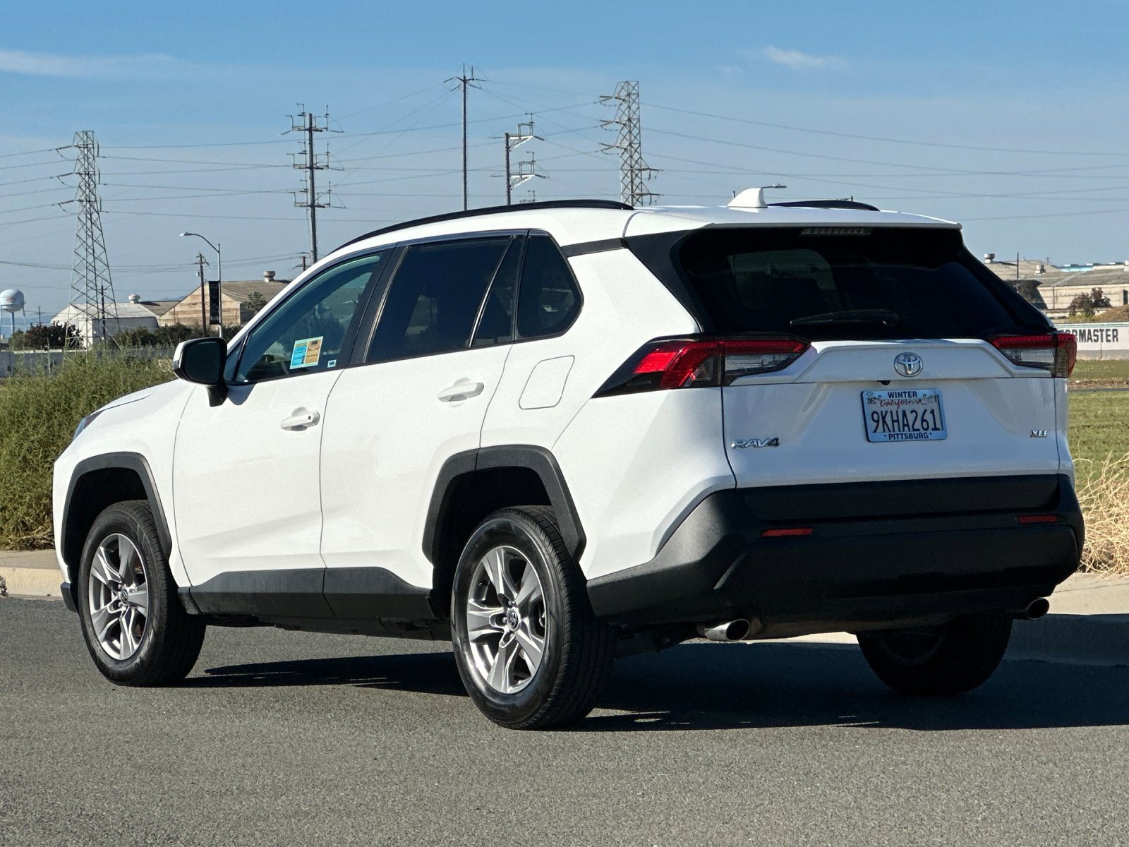 Used 2024 Toyota RAV4 XLE image 6