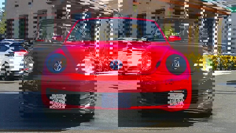 Used 2013 Volkswagen Beetle 2.5 image 7