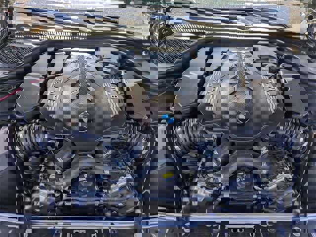 Used 2022 BMW M850i xDrive Convertible w/ Driving Assistance Package image 14