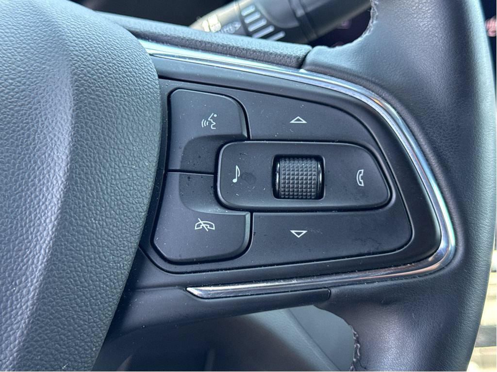 Used 2025 Buick Envista Preferred w/ Convenience I Package FWD image 16