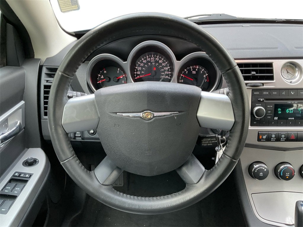 Used 2010 Chrysler Sebring Touring w/ Special Touring Group image 17