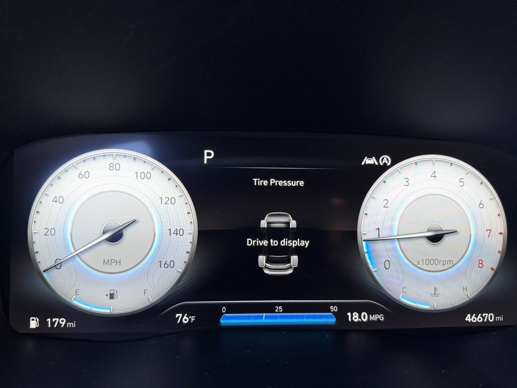 Used 2022 Hyundai Santa Fe Limited AWD/4WD image 16