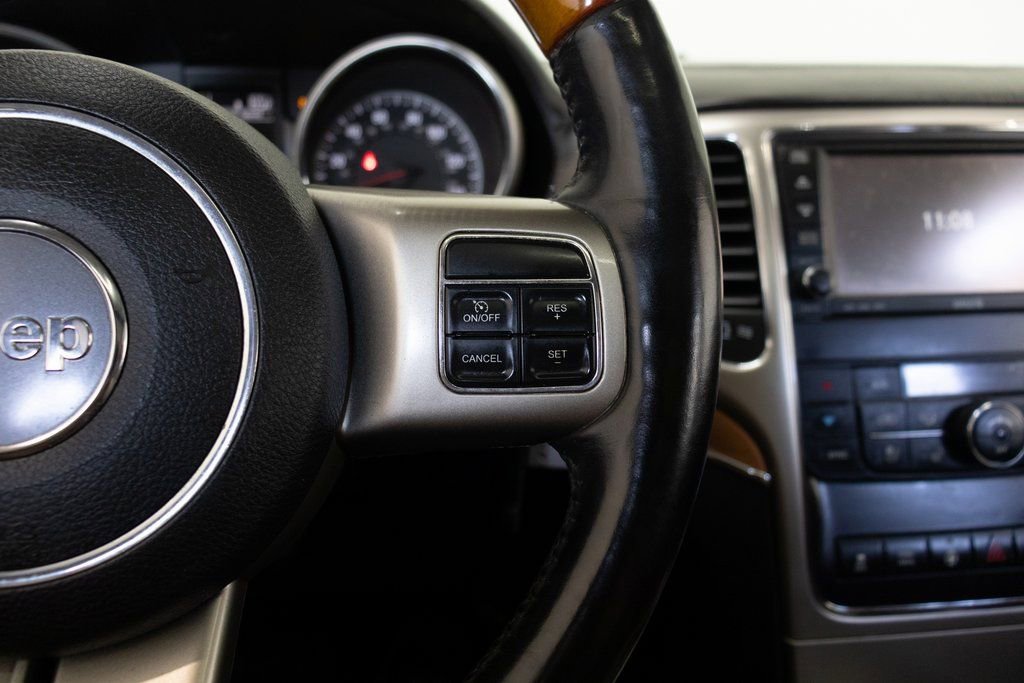 Used 2012 Jeep Grand Cherokee Overland AWD/4WD image 26