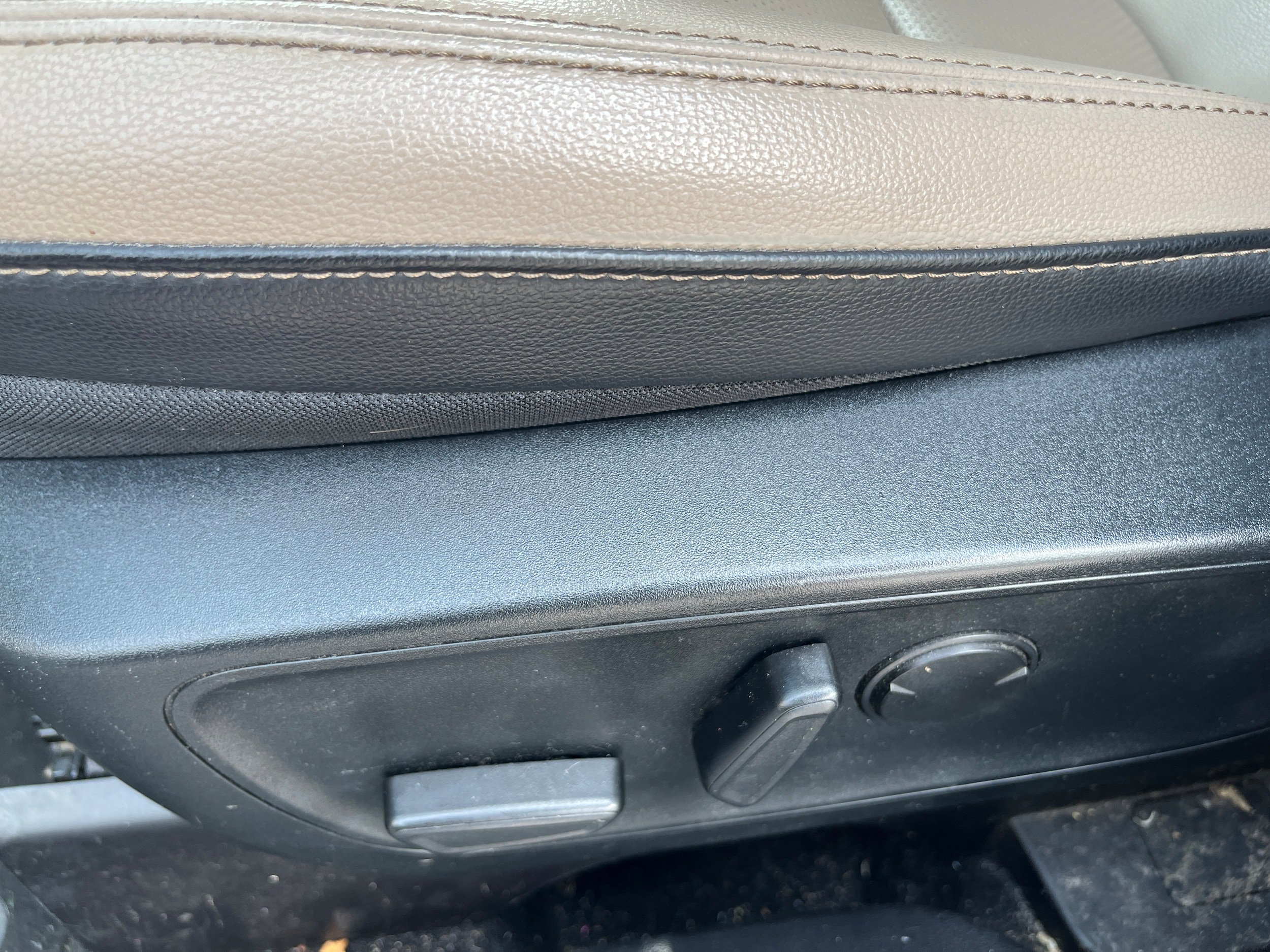Used 2020 Ford Escape SEL AWD/4WD image 10