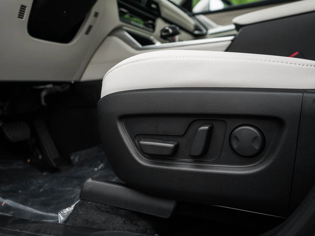 New 2026 MAZDA CX-90 Plug-In Hybrid w/ Premium Plus AWD/4WD image 18