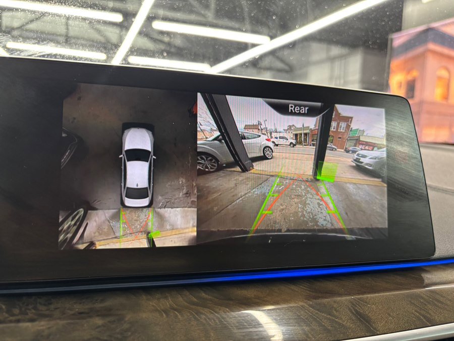 Used 2018 BMW M550i xDrive AWD/4WD image 29