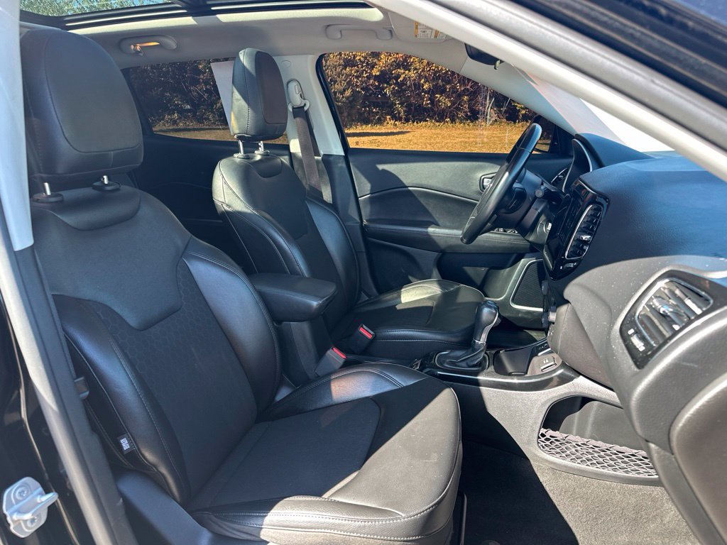 Used 2021 Jeep Compass Latitude w/ Sun and Sound Group FWD image 19