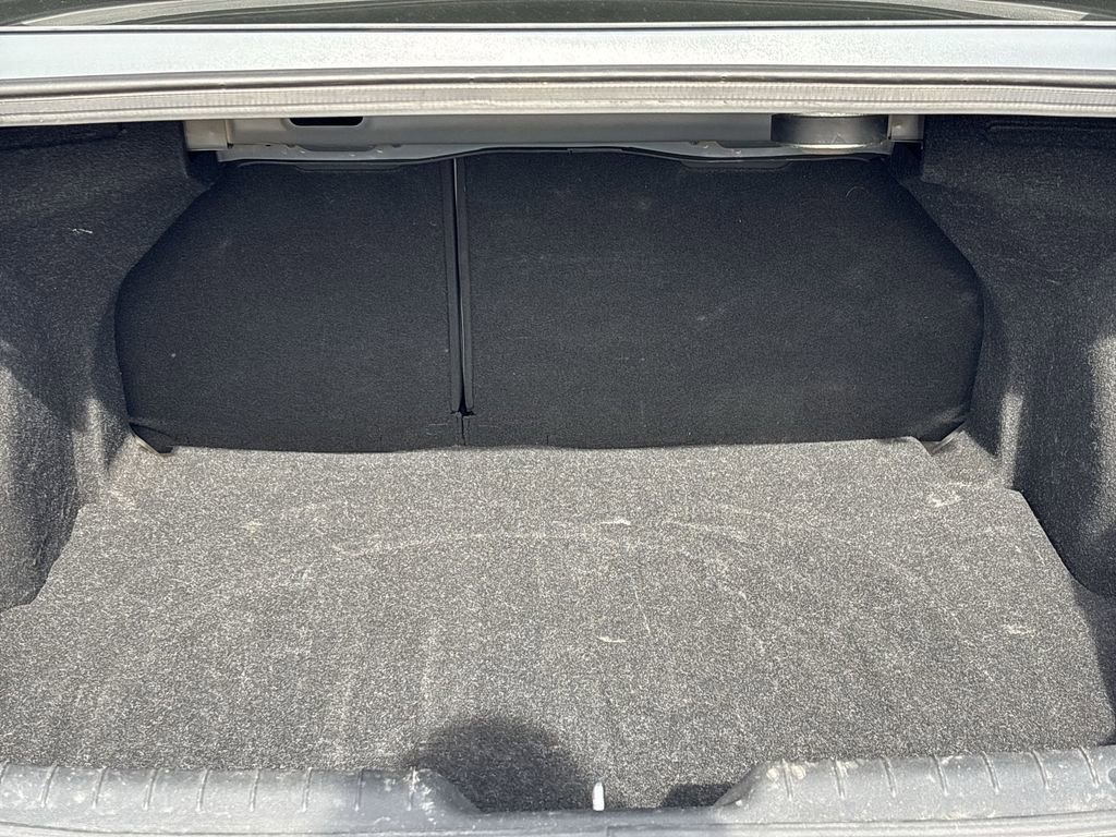 Used 2023 Hyundai Elantra Limited image 27