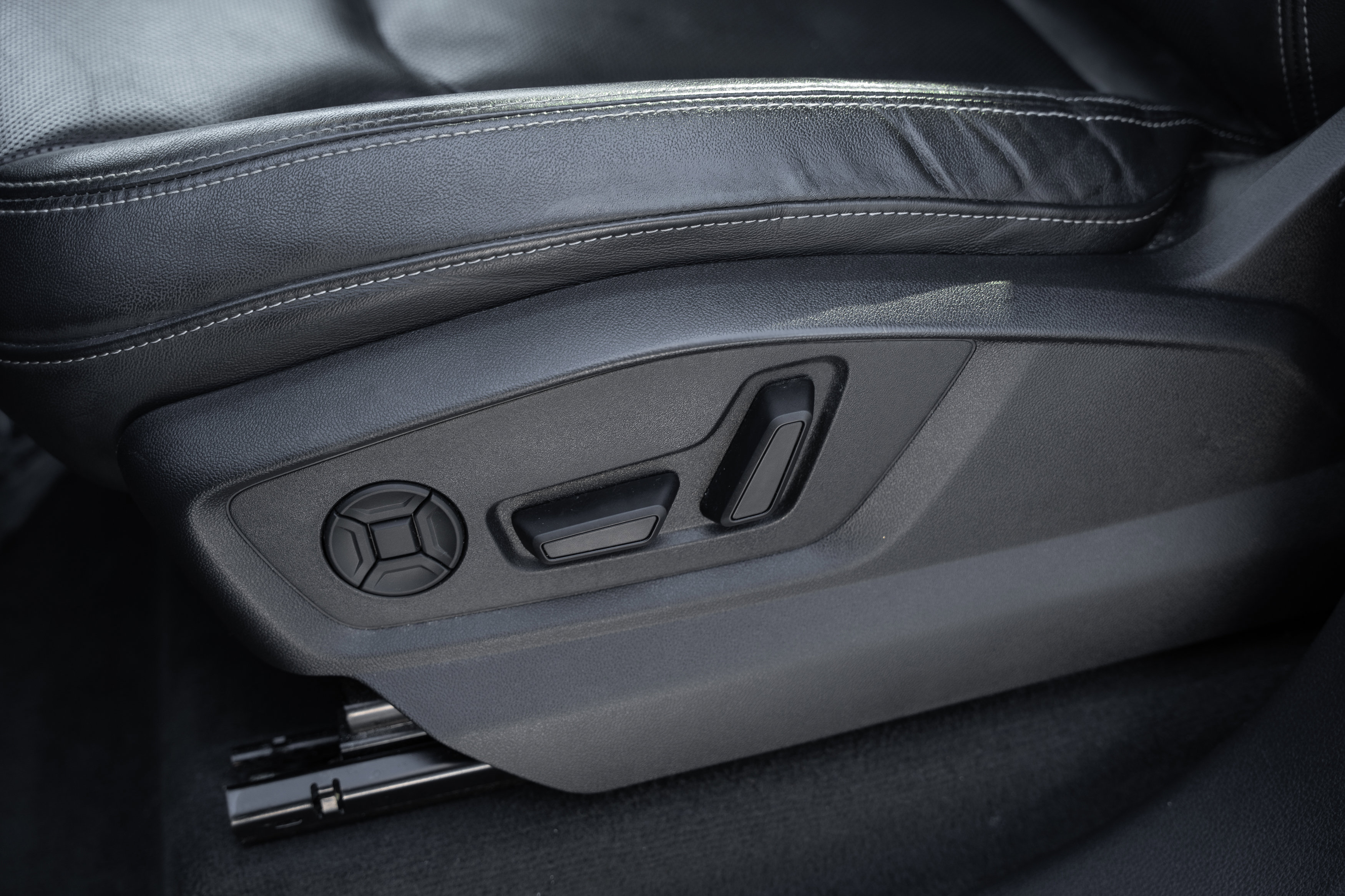 Used 2019 Audi Q8 Prestige w/ Towing Package image 23