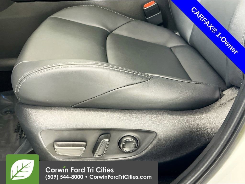Used 2024 Toyota Venza Nightshade image 23
