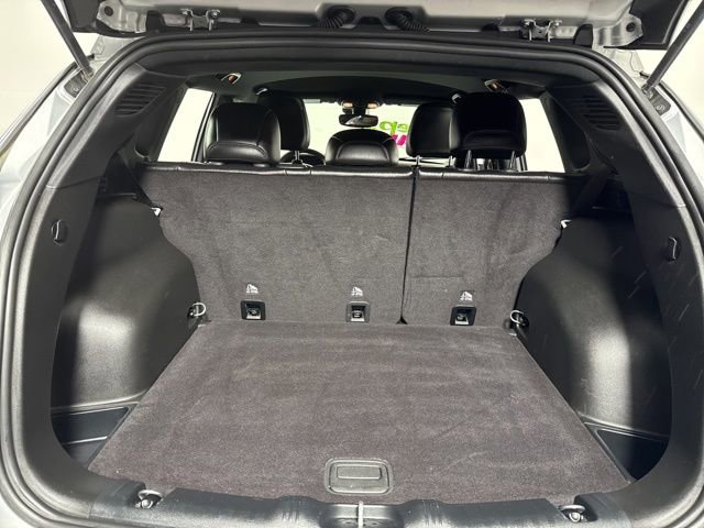 Used 2024 Jeep Compass Latitude image 18