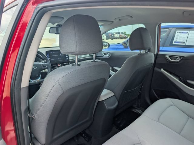 Used 2022 Hyundai Ioniq SE FWD image 25