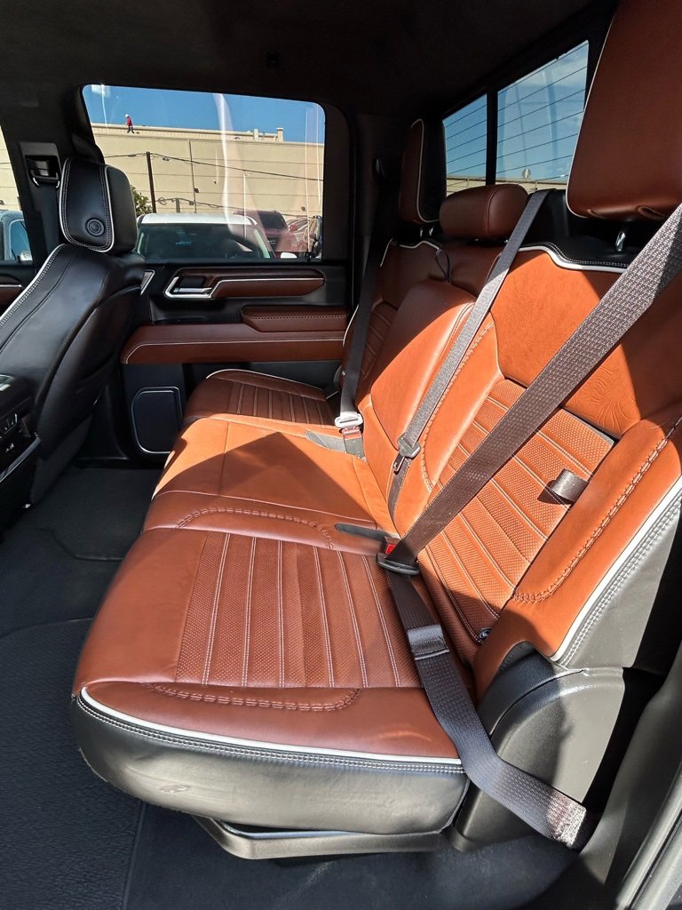 Used 2024 GMC Sierra 2500 Denali Ultimate image 13