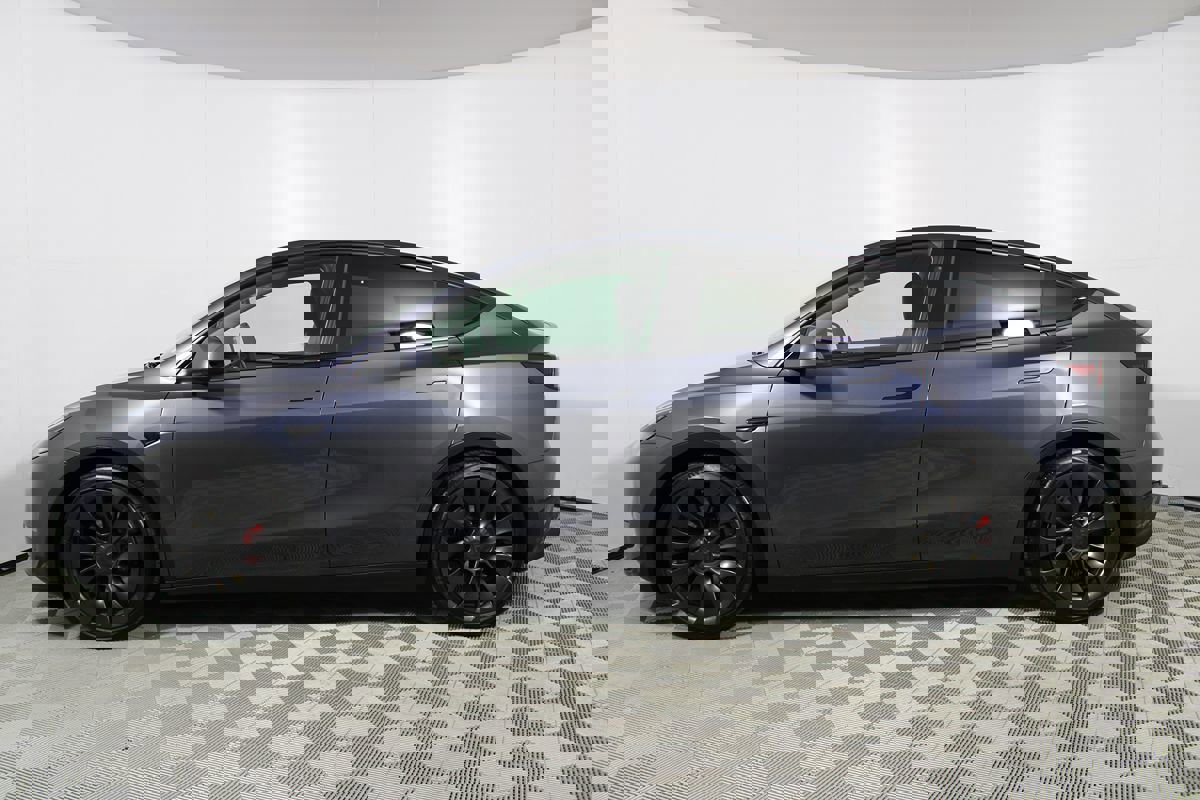 Used 2022 Tesla Model Y Performance image 28