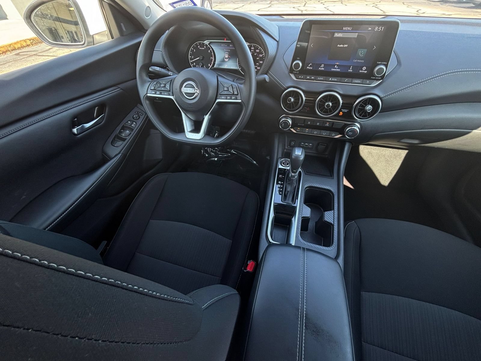 Used 2025 Nissan Sentra SV FWD image 32