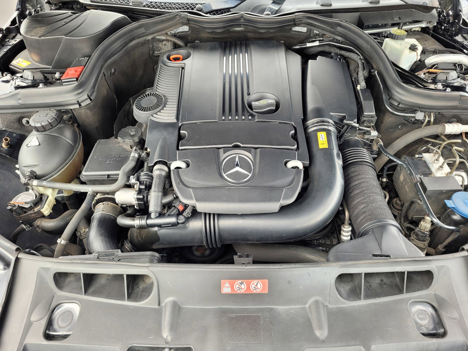 Used 2013 Mercedes-Benz C 250 Sedan image 20