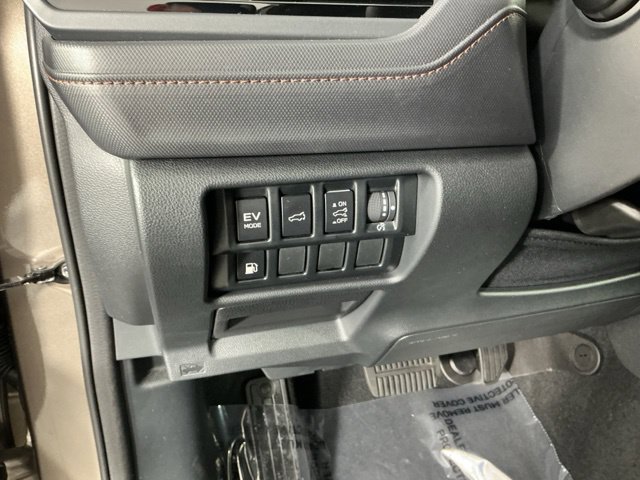 Used 2025 Subaru Forester Touring AWD/4WD image 29