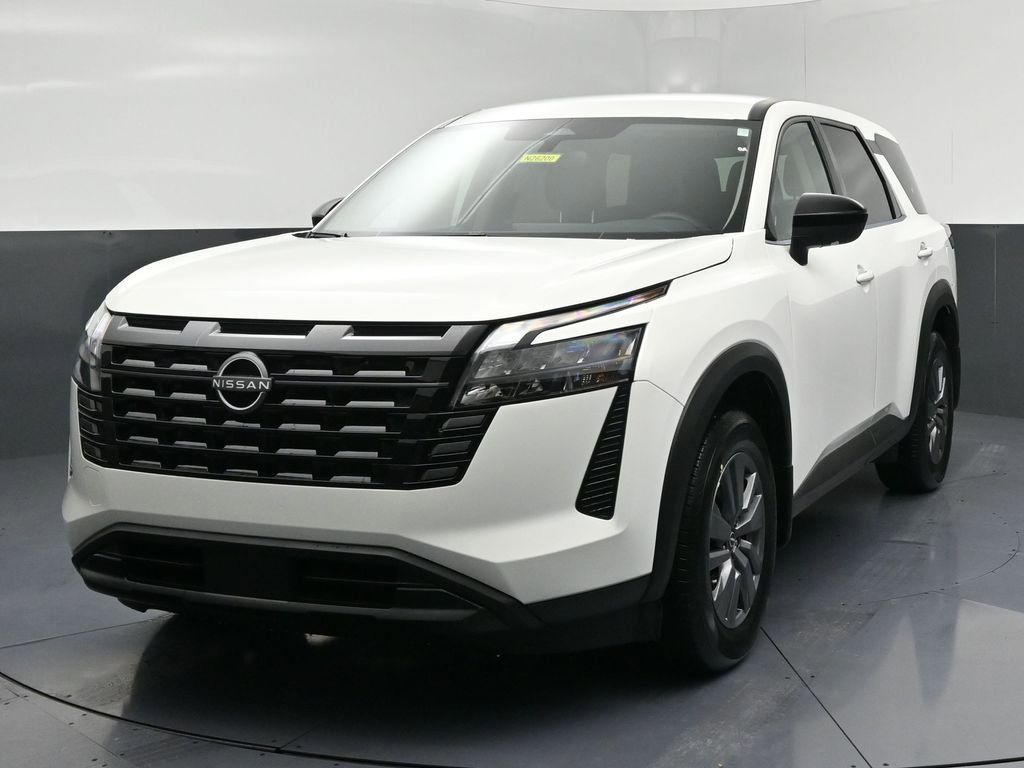 New 2026 Nissan Pathfinder S image 3