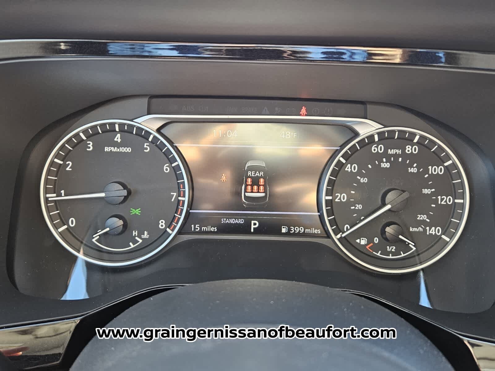 New 2025 Nissan Pathfinder SL w/ SL Premium Package FWD image 14