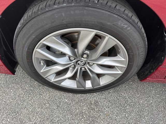 Used 2019 Toyota Avalon XLE w/ Moonroof Package image 39