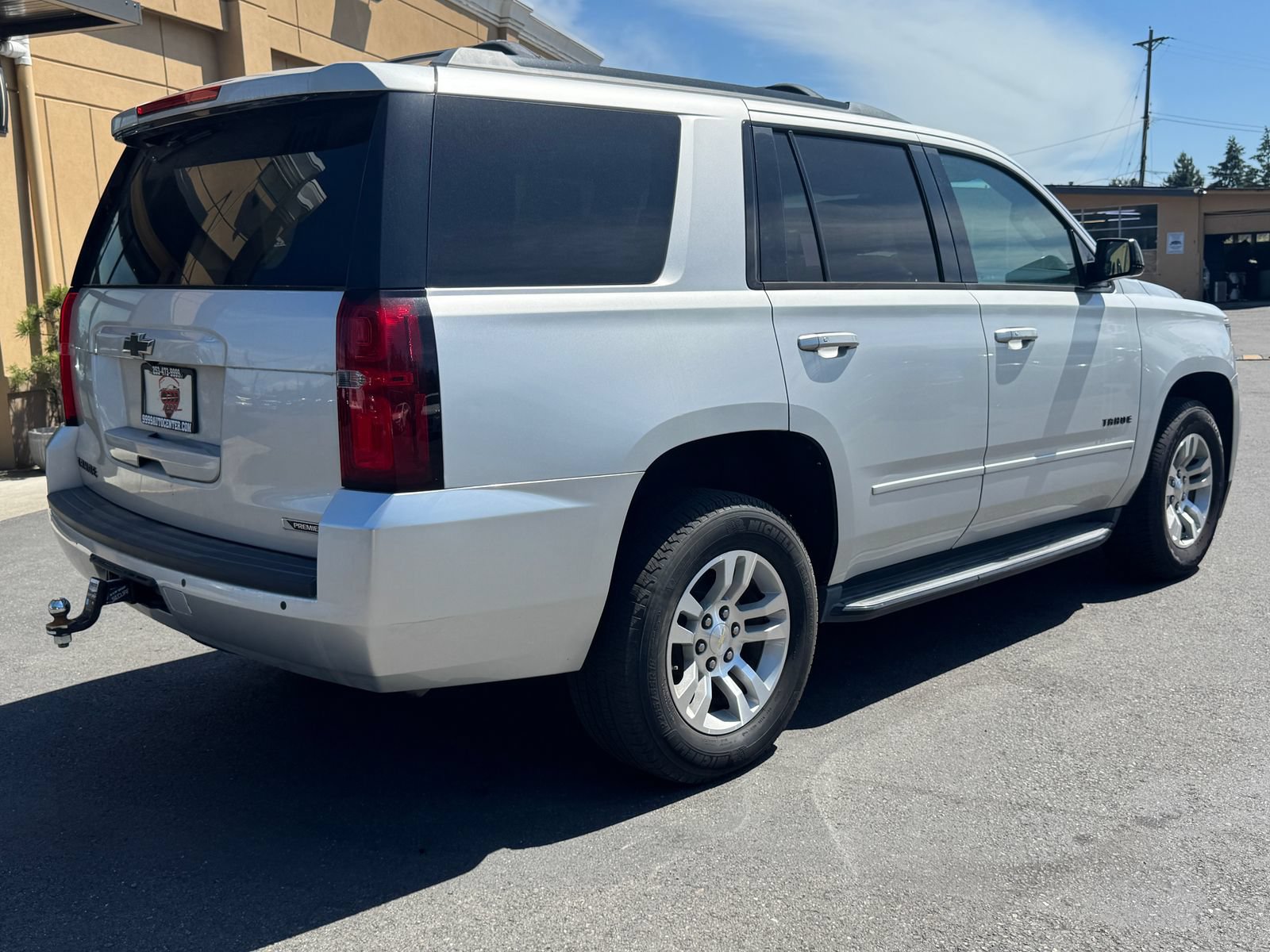 Used 2018 Chevrolet Tahoe Premier w/ RST 6.2L Performance Edition AWD/4WD image 7