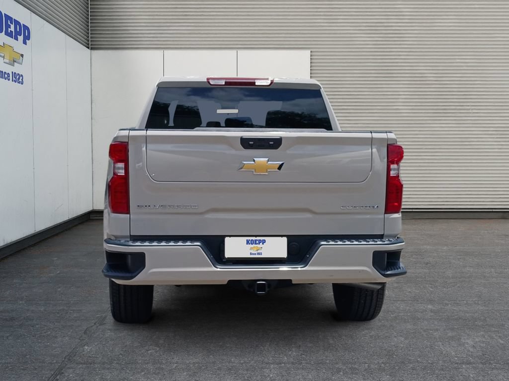 New 2026 Chevrolet Silverado 1500 Custom RWD image 4