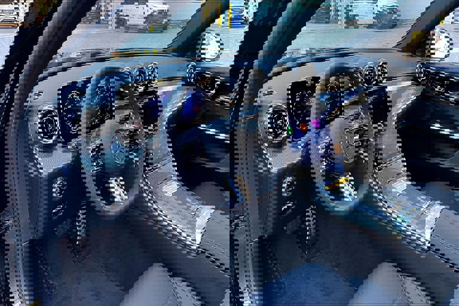 Used 2025 Mercedes-Benz C 300 4MATIC Sedan image 16