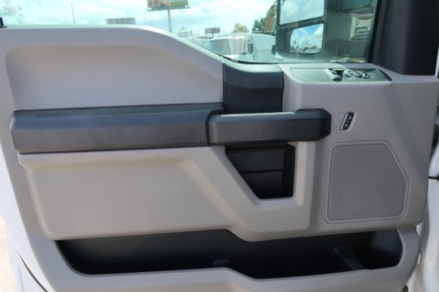 Used 2019 Ford F250 XL w/ Power Equipment Group AWD/4WD image 8
