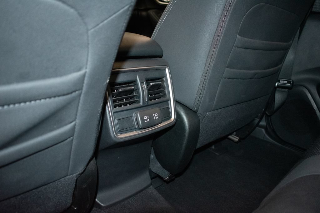 Used 2021 Subaru Forester Premium AWD/4WD image 23