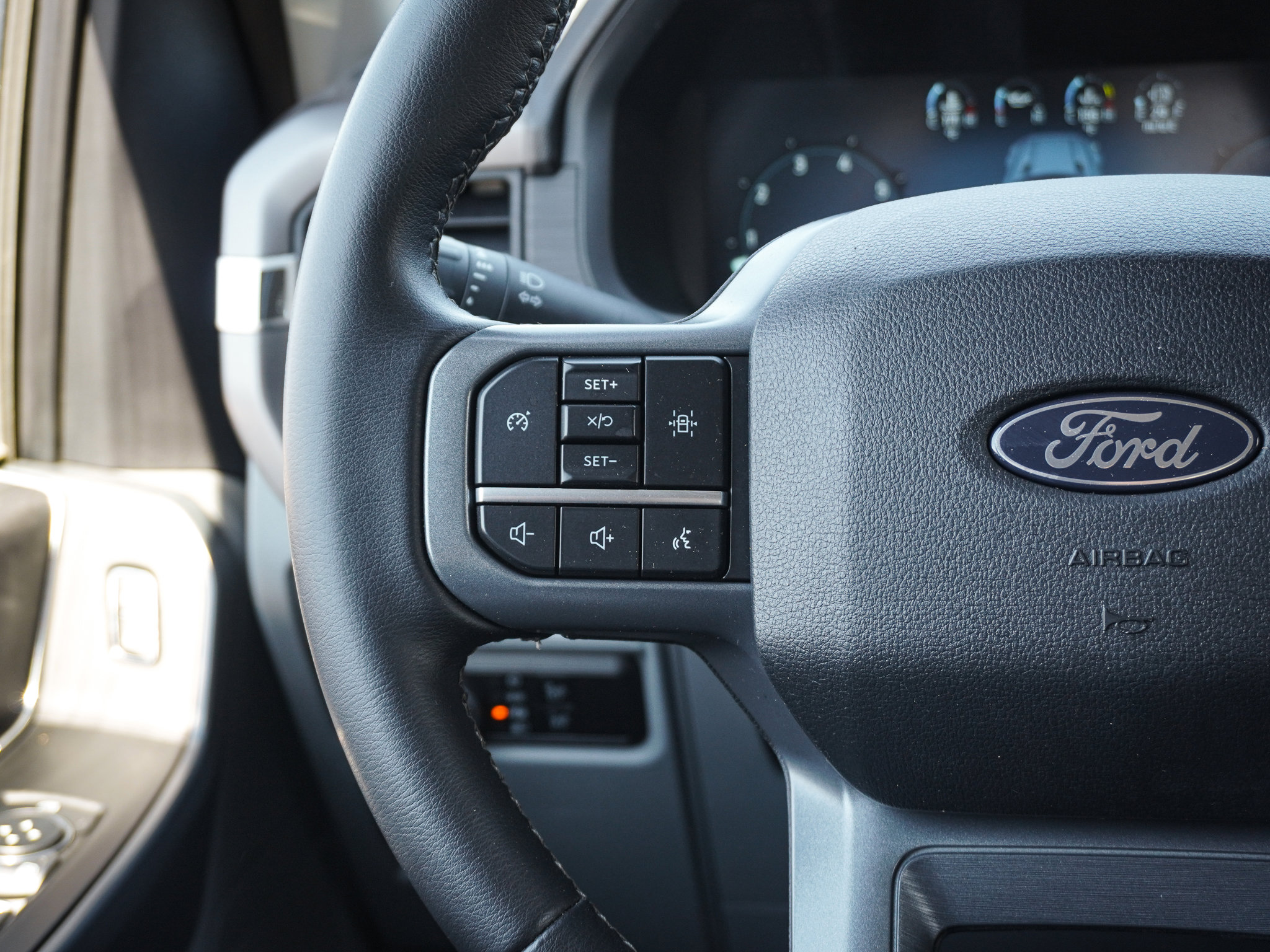 Used 2024 Ford F150 XLT AWD/4WD image 19
