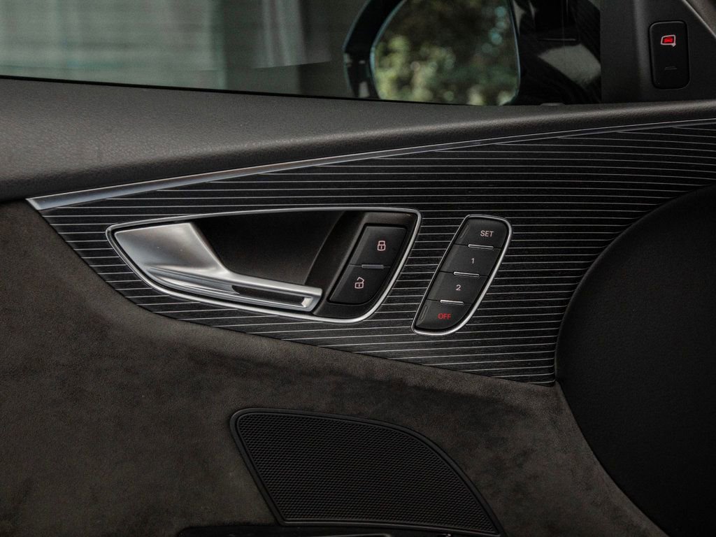 Used 2018 Audi RS 7 Performance w/ Cold Weather Package image 37