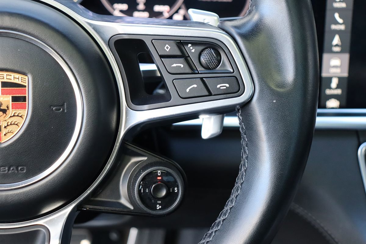 Used 2017 Porsche Panamera 4S w/ Sport Chrono Package image 19