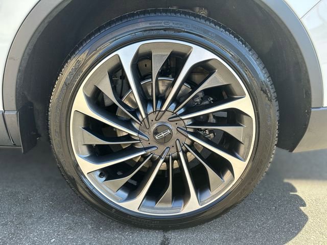 Used 2023 Lincoln Aviator Reserve w/ Equipment Group 201A image 10