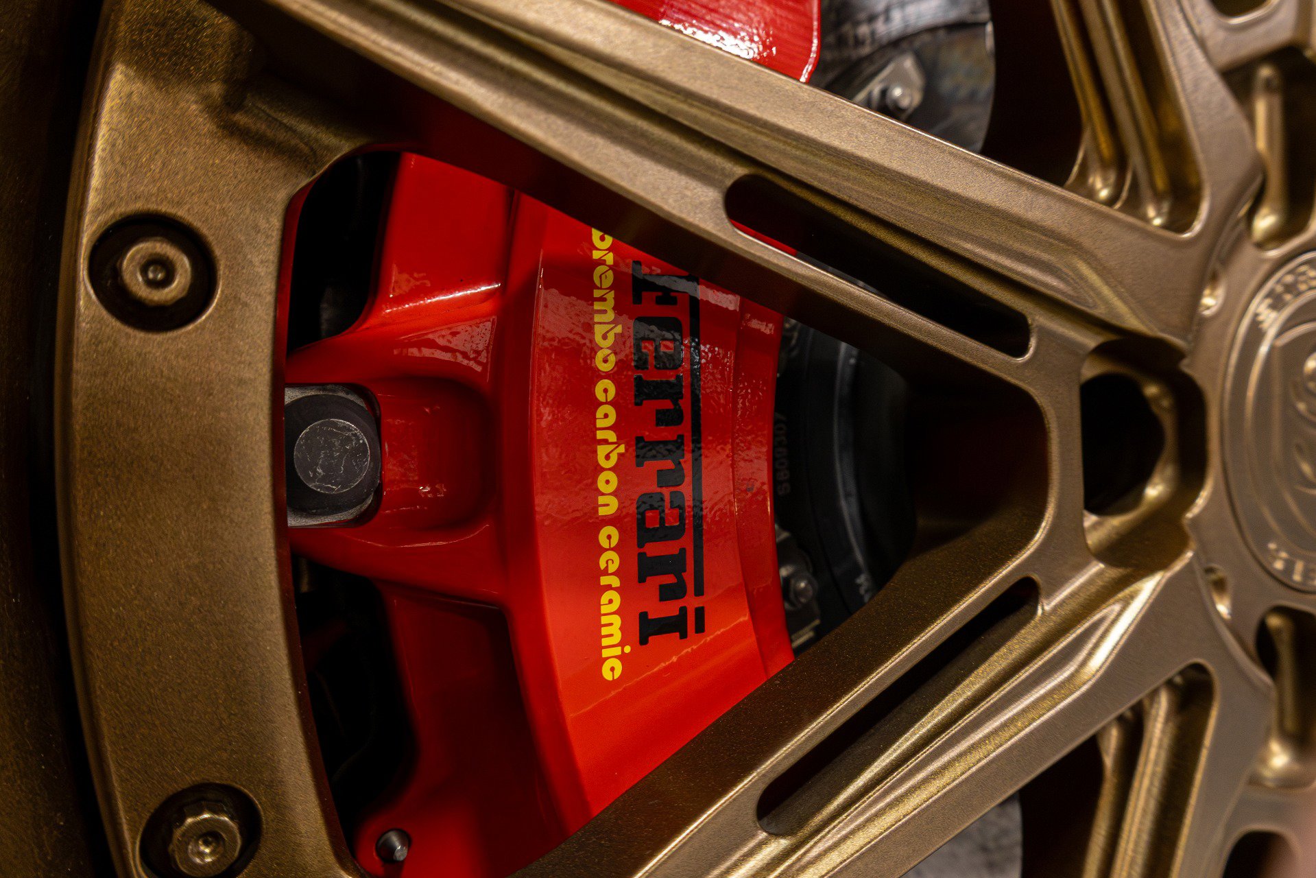 Used 2014 Ferrari F12 Berlinetta image 19