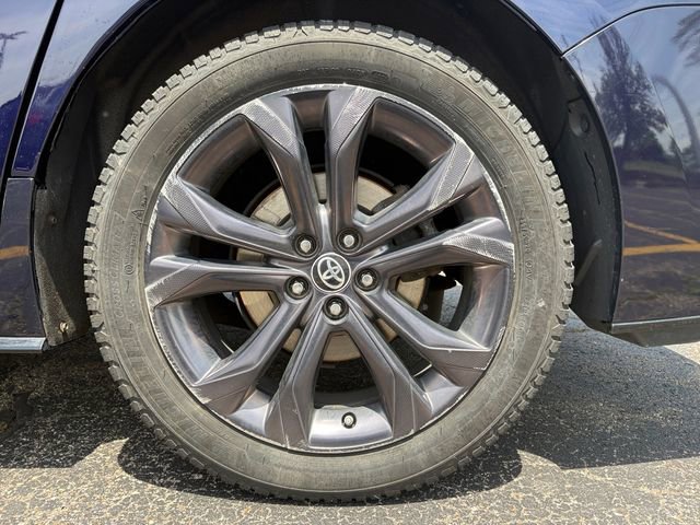 Used 2021 Toyota Sienna XSE FWD image 18